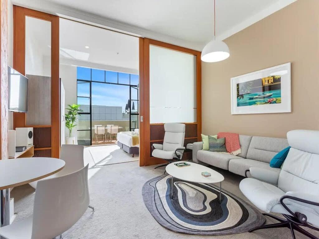 Lovely Bright Apartment With Balcony Pool And Gym 奥克兰 外观 照片