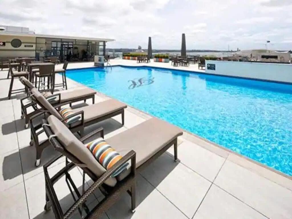Lovely Bright Apartment With Balcony Pool And Gym 奥克兰 外观 照片